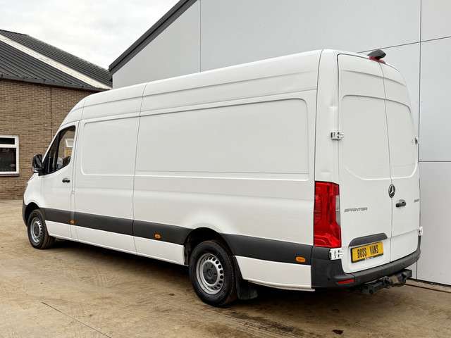 Mercedes-Benz Sprinter 2
