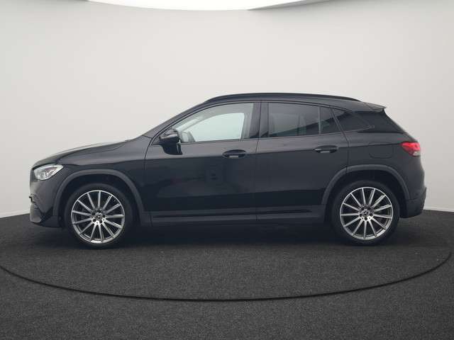Mercedes-Benz GLA 2