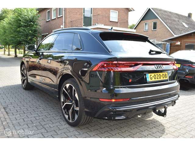 Audi Q8 3