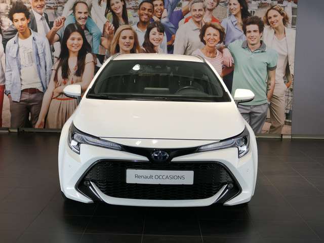 Toyota Corolla Touring Sports 2