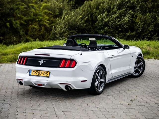 Ford Mustang 3