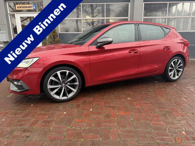 SEAT Leon 1.5 eTSI FR Business Intense LED | Navi | Trekhaak | PDC | Cruise  12-2020 130.028 KM