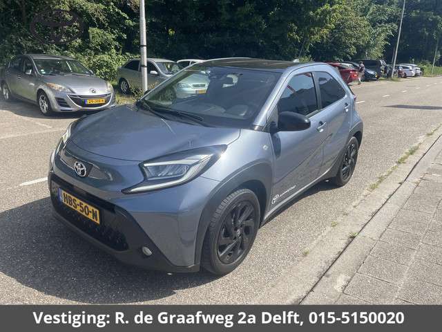 Toyota Aygo x 1.0 vvt-i mt first | stoelverwarming | apple carplay & androidauto | camera | foto 3