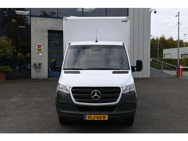 Mercedes-Benz Sprinter 2