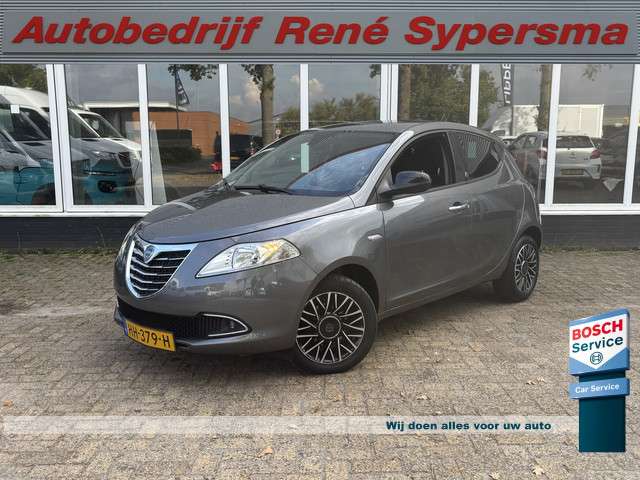 Lancia Ypsilon 2015 Benzine