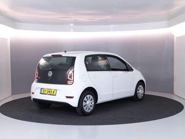 Volkswagen up! 3