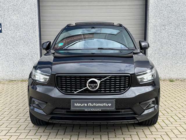 Volvo XC40 3