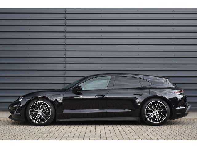 Porsche Taycan 3