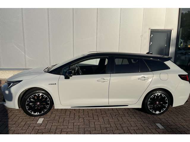 Toyota Corolla Touring Sports 3