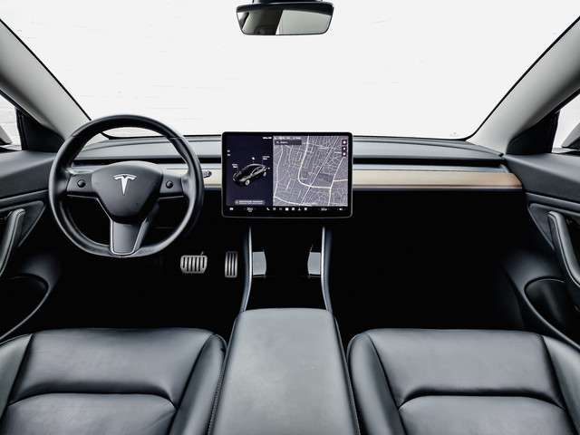 Tesla Model 3 2