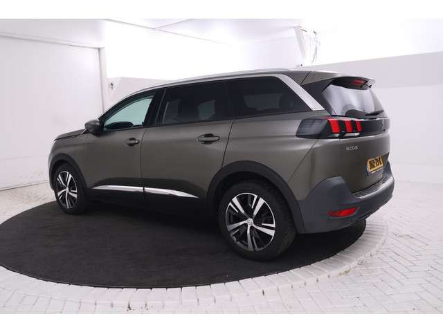 Peugeot 5008 3