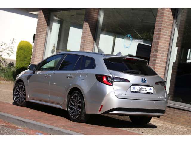 Toyota Corolla Touring Sports 3