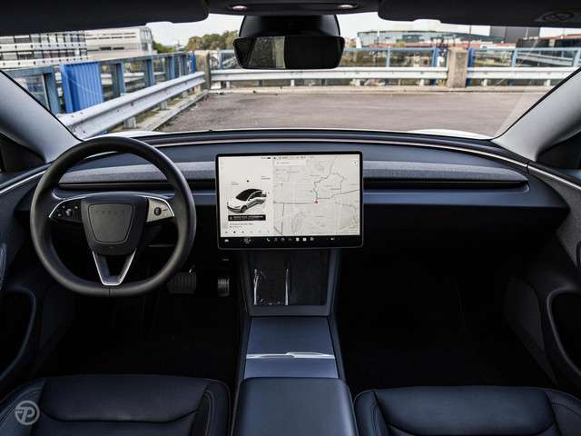 Tesla Model 3 2