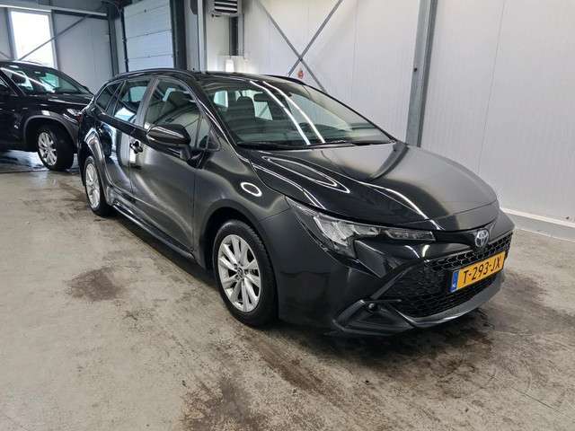 Toyota Corolla Touring Sports 2