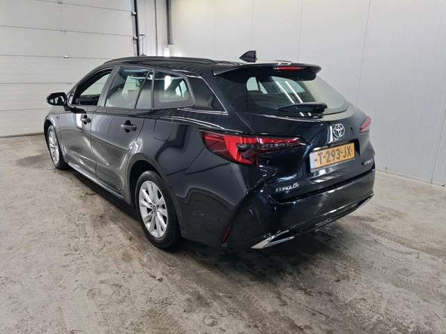 Toyota Corolla Touring Sports 3