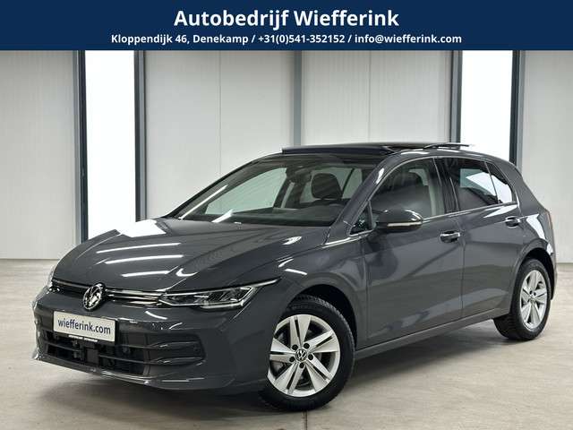 Volkswagen Golf 2024 Benzine