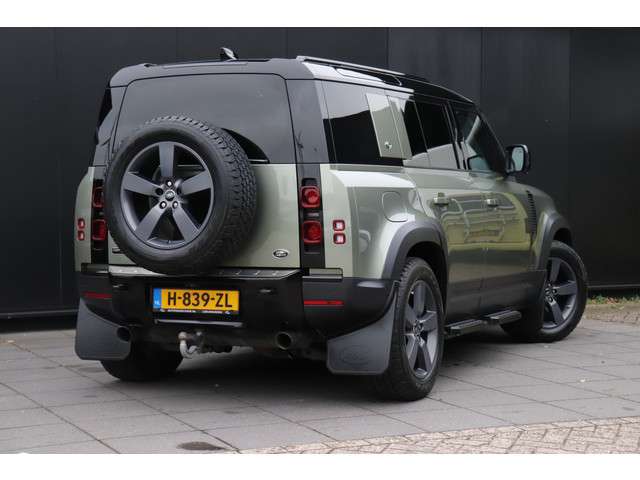 Land Rover Defender 3