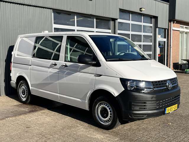 Volkswagen Transporter 2.0 tdi l1h1 150pk dsg automaat airco telefoonvoorbereiding 2-persoons usb aansluiting 1e eigenaar euro 6 bestel bpm vrij voor particulier gebruik!! foto 14