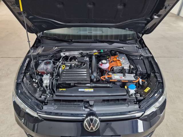 Volkswagen Golf 2023 Hybride