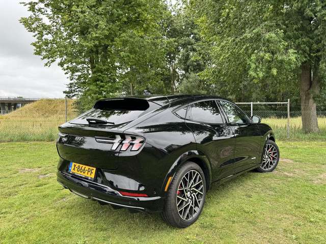 Ford Mustang Mach-E 3
