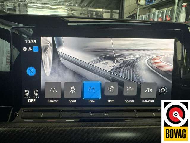 Volkswagen Golf 2023 Benzine