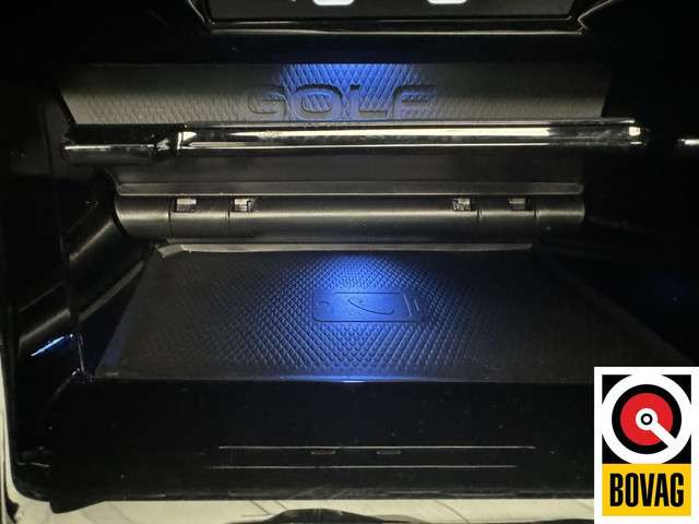 Volkswagen Golf 2023 Benzine