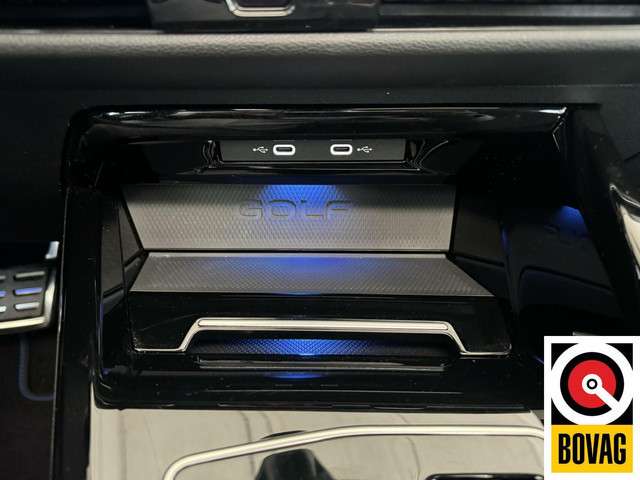 Volkswagen Golf 2023 Benzine