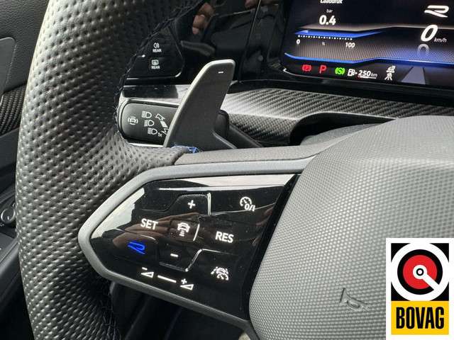 Volkswagen Golf 2023 Benzine