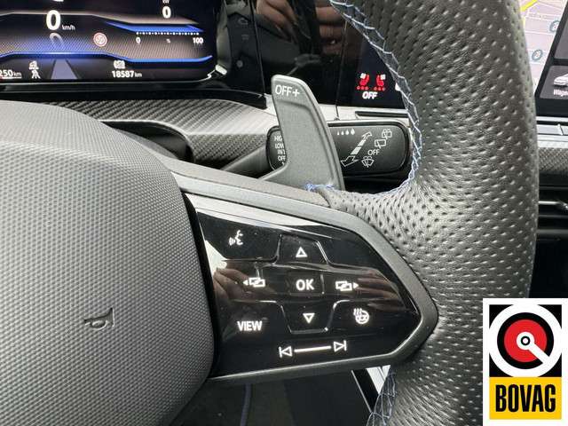 Volkswagen Golf 2023 Benzine