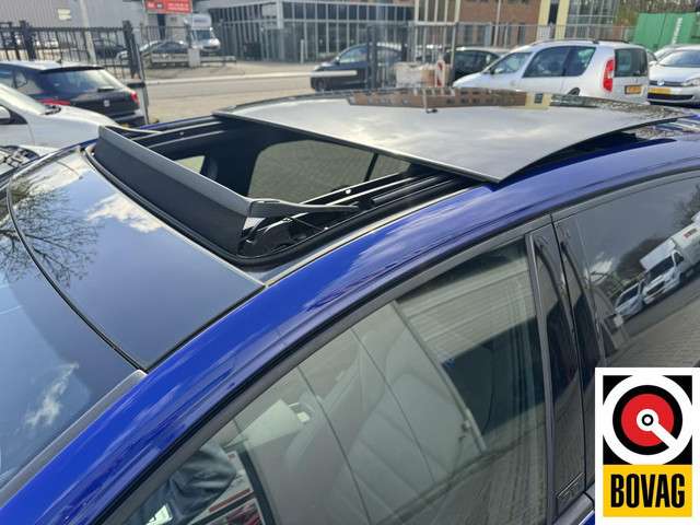 Volkswagen Golf 2023 Benzine