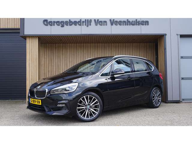 Bmw 2 Serie 2-serie active tourer 220i 190pk sportline high executive pano.dak leder led head-up 18inch lm trekhaak a-camera *nl auto* 70453km! foto 12