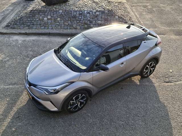 Toyota C-HR 2