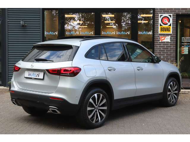 Mercedes-Benz GLA 2