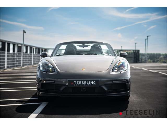 Porsche 718 2