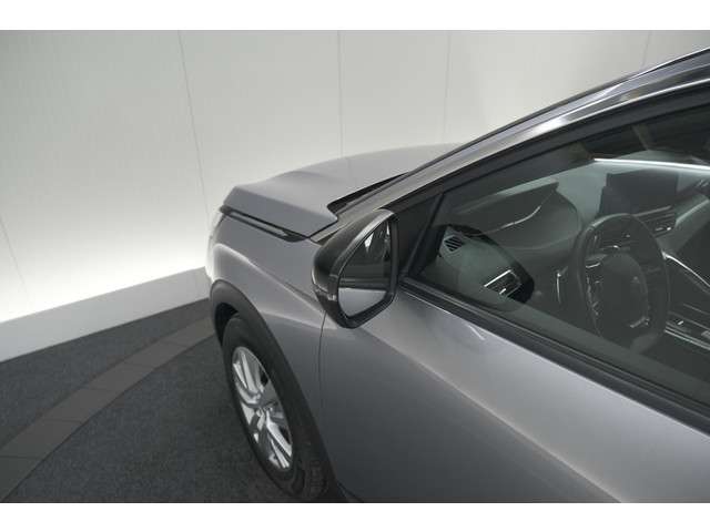 Peugeot 5008 2023 Benzine