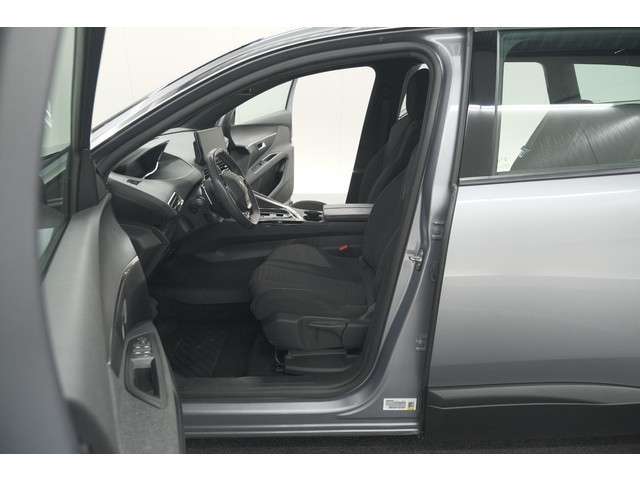 Peugeot 5008 2023 Benzine