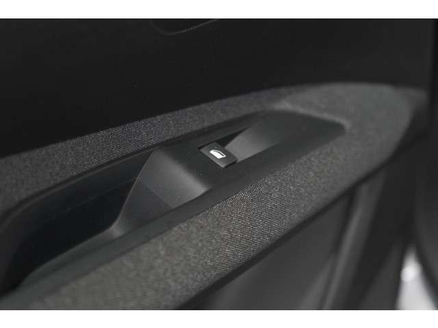 Peugeot 5008 2023 Benzine