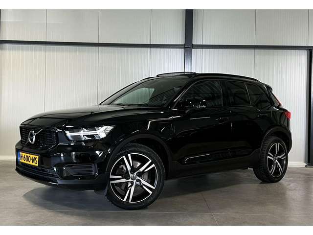 Volvo XC40 1.5 t5 twin engine r-design pano trekhaak camera foto 9