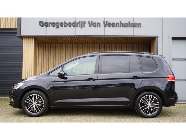Volkswagen Touran 2