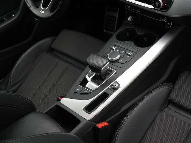 Audi A4 2019 Benzine