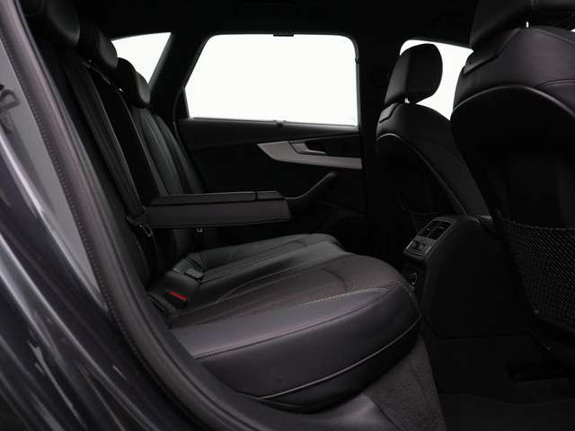 Audi A4 2019 Benzine