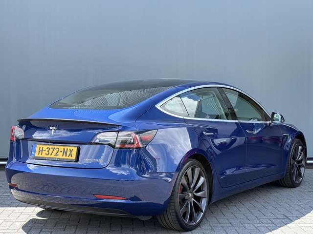 Tesla Model 3 2