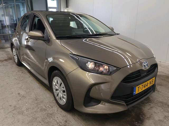 Toyota Yaris 2