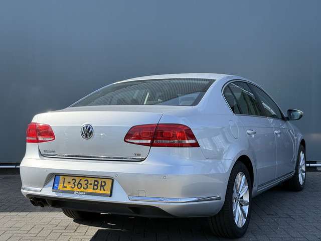 Volkswagen Passat 2