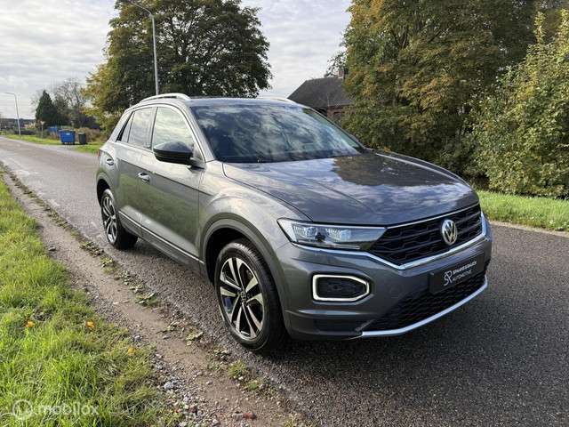 Volkswagen T-Roc 3