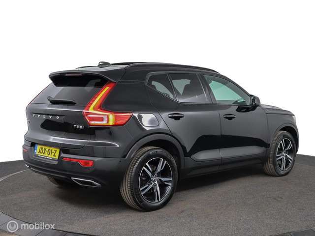 Volvo XC40 3