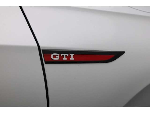 Volkswagen Golf 2024 Benzine