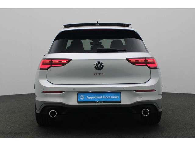 Volkswagen Golf 2024 Benzine