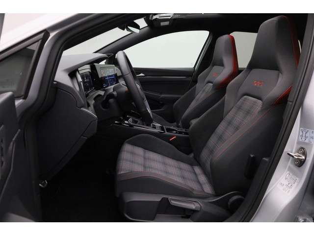 Volkswagen Golf 2024 Benzine