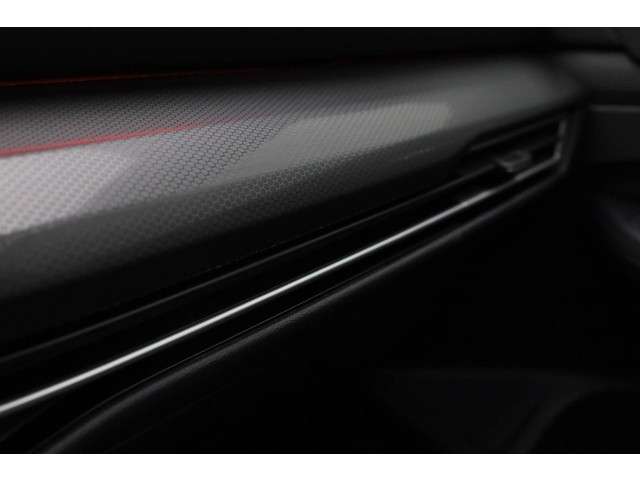 Volkswagen Golf 2024 Benzine